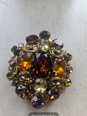Gold-Tone Multi-Stone Brooch in Amber, Brown & Green